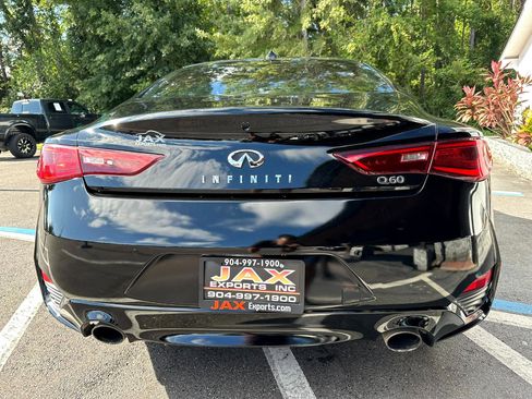 Used 2017 INFINITI Q60 2.0t w/ Premium Plus Package 2.0T image 16