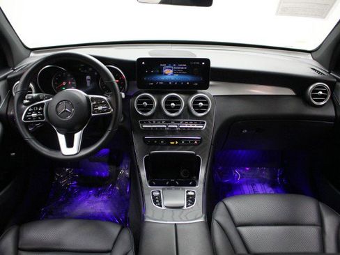Used 2021 Mercedes-Benz GLC 300 GLC 300 image 24