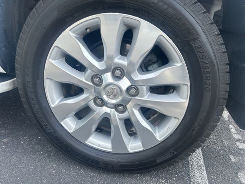 Used 2012 Toyota Sequoia Platinum image 9