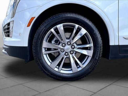 Used 2023 Cadillac XT5 Premium Luxury w/ Technology Package FWD image 11