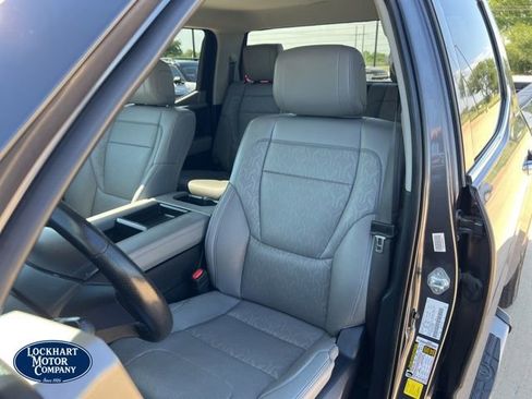 Used 2022 Toyota Tundra Limited w/ Power Package RWD image 12