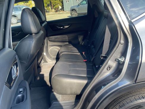 Used 2019 Nissan Rogue SL image 7