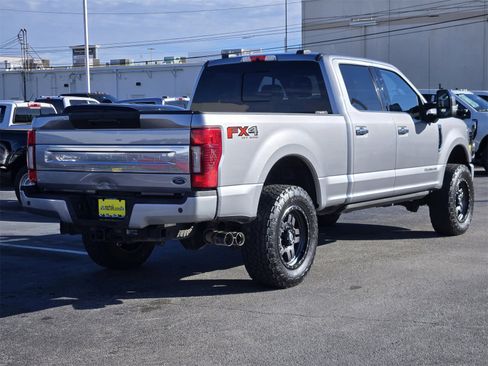 Used 2020 Ford F250 Platinum w/ FX4 Off-Road Package image 5