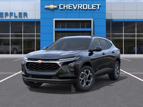 New 2026 Chevrolet Trax LT w/ Driver Confidence Package FWD image 6
