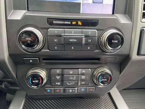 Used 2018 Ford F150 Raptor w/ Equipment Group 802A Luxury AWD/4WD image 25