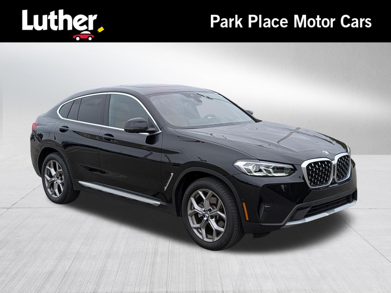 Used 2024 BMW X4 xDrive30i w/ Premium Package AWD/4WD image 1