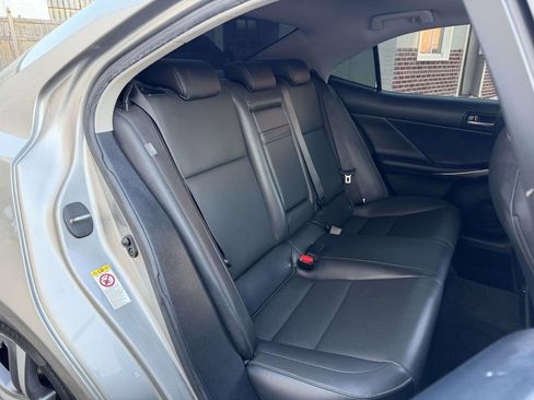 Used 2018 Lexus IS 300 AWD w/ Comfort Package image 12