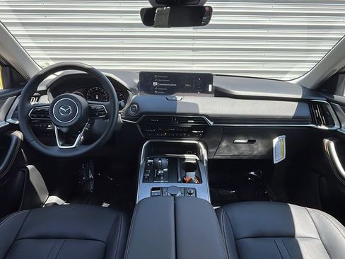 Used 2025 MAZDA CX-70 Plug-In Hybrid w/ Premium Pkg image 6