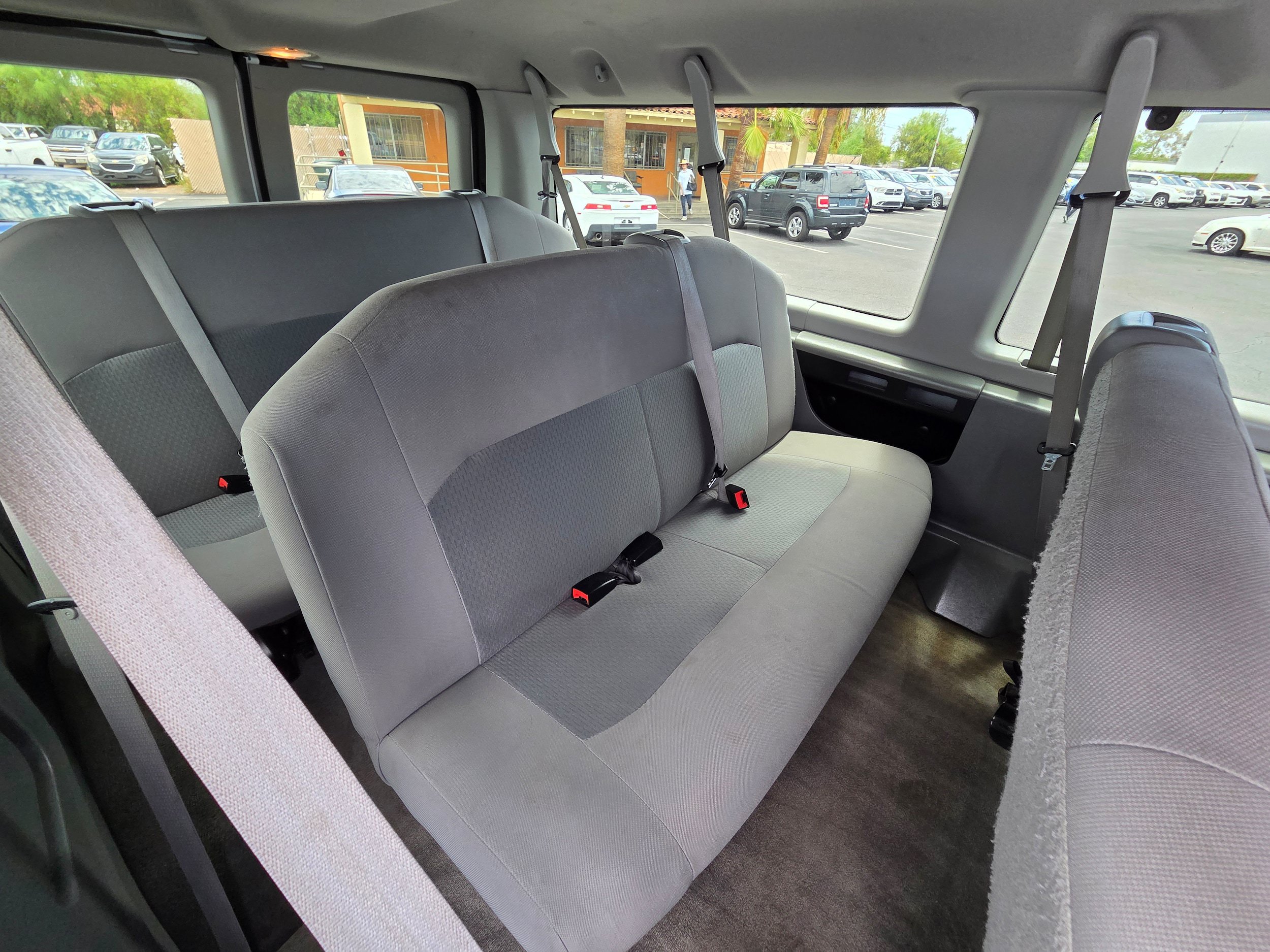 Used 2014 Ford E-350 and Econoline 350 XLT RWD image 19