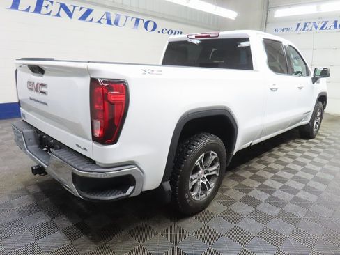 Used 2024 GMC Sierra 1500 SLE w/ X31 Off-Road Package image 4