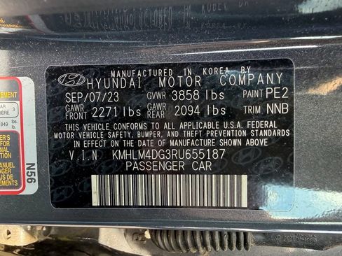 Used 2024 Hyundai Elantra SEL FWD image 32