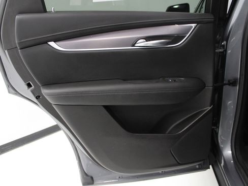 Certified 2022 Cadillac XT5 Luxury image 34