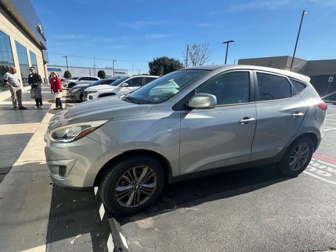 Used 2015 Hyundai Tucson GLS image 2