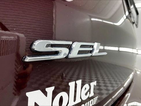 Used 2024 Ford Edge SEL w/ Convenience Package AWD/4WD image 8