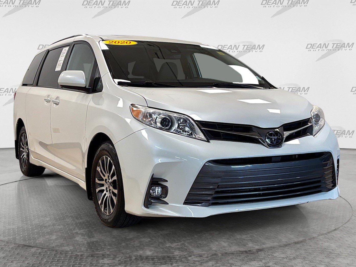 Used 2020 Toyota Sienna XLE FWD image 3