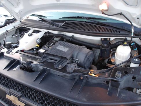 Used 2015 Chevrolet Express 2500 image 20