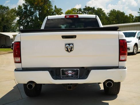 Used 2016 RAM 1500 Express RWD image 20