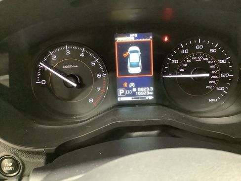 Certified 2023 Subaru Crosstrek 2.0i Premium image 10