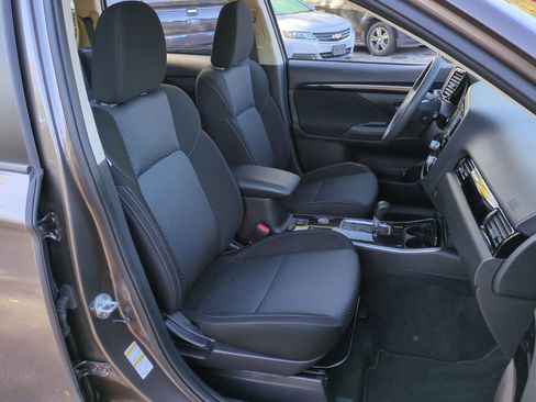 Used 2020 Mitsubishi Outlander ES image 87