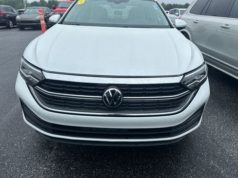 Used 2023 Volkswagen Jetta SE FWD image 6
