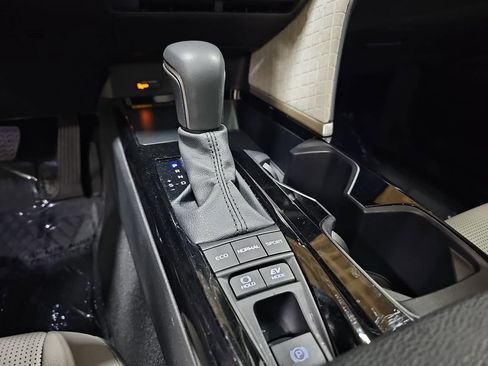 Certified 2025 Toyota Camry XLE image 15