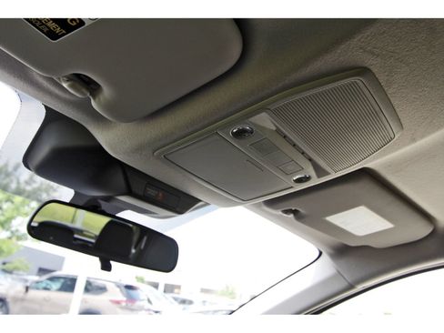 Certified 2025 Nissan Kicks SR FWD image 23