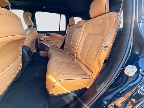Used 2023 Jeep Grand Cherokee Summit AWD/4WD image 20