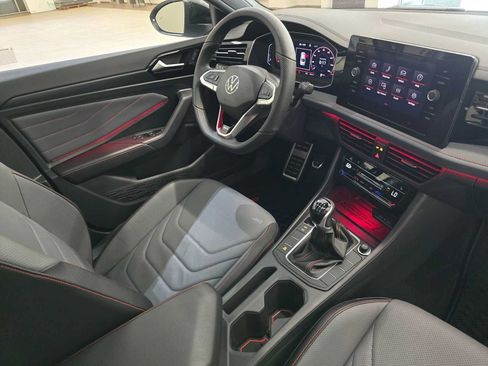 Used 2026 Volkswagen Jetta GLI Autobahn FWD image 30