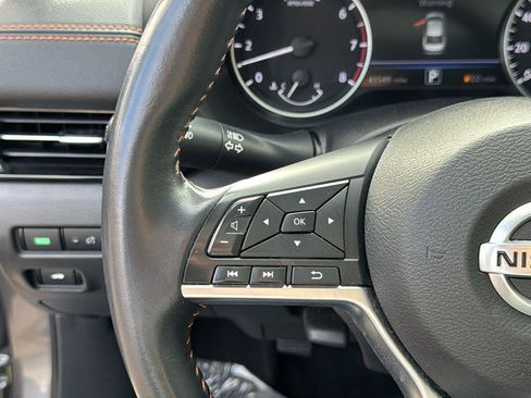 Used 2023 Nissan Sentra SR w/ SR Premium Package image 13