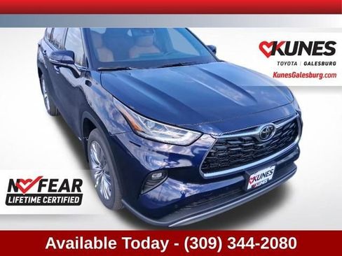 New 2026 Toyota Highlander Platinum AWD/4WD image 1