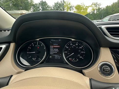 Used 2015 Nissan Rogue SV w/ SV Premium Package AWD/4WD image 11