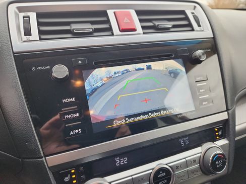 Used 2017 Subaru Outback 2.5i Premium image 22