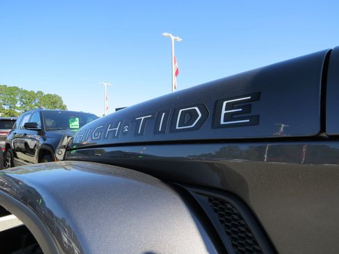 New 2025 Jeep Gladiator Sport image 13