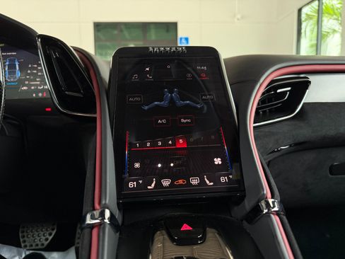 Used 2021 Ferrari Roma RWD image 35