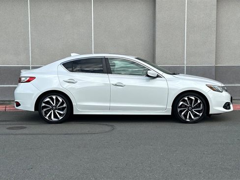 Used 2016 Acura ILX image 3