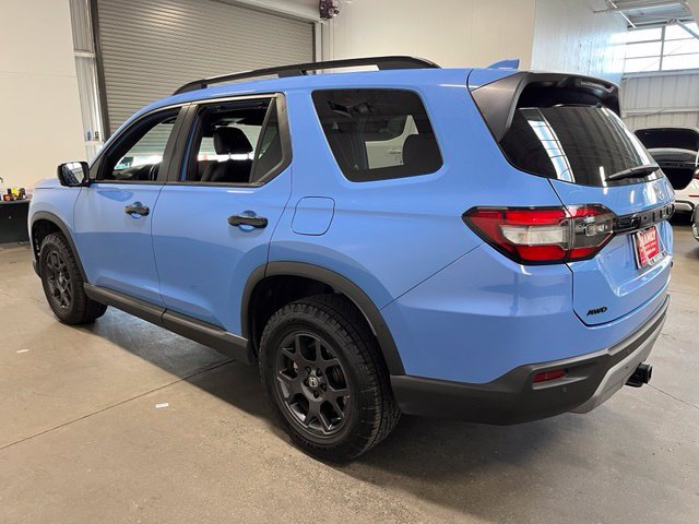 Used 2024 Honda Pilot TrailSport image 5