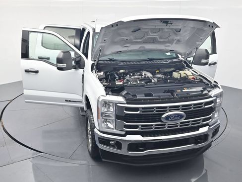 Used 2025 Ford F350 XLT AWD/4WD image 54