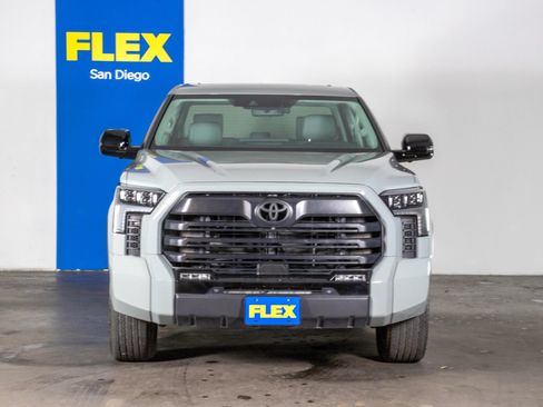 Used 2024 Toyota Tundra Limited AWD/4WD image 8