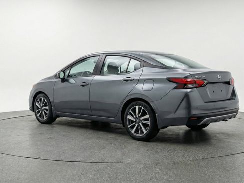 Used 2025 Nissan Versa SV image 6