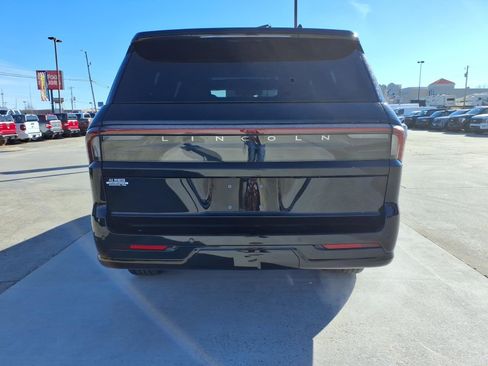 New 2026 Lincoln Navigator L Reserve w/ Jet Appearance Package image 4