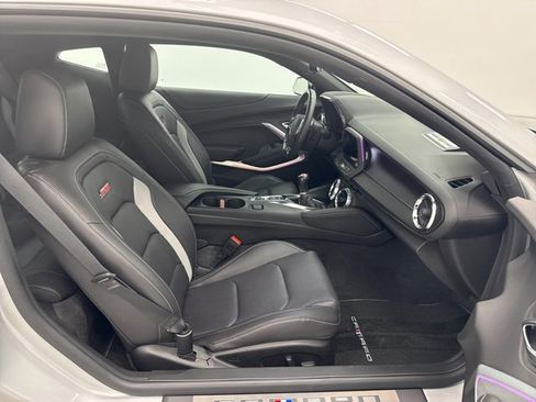 Used 2019 Chevrolet Camaro SS image 28