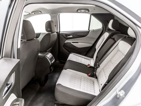 Used 2023 Chevrolet Equinox LS FWD image 30