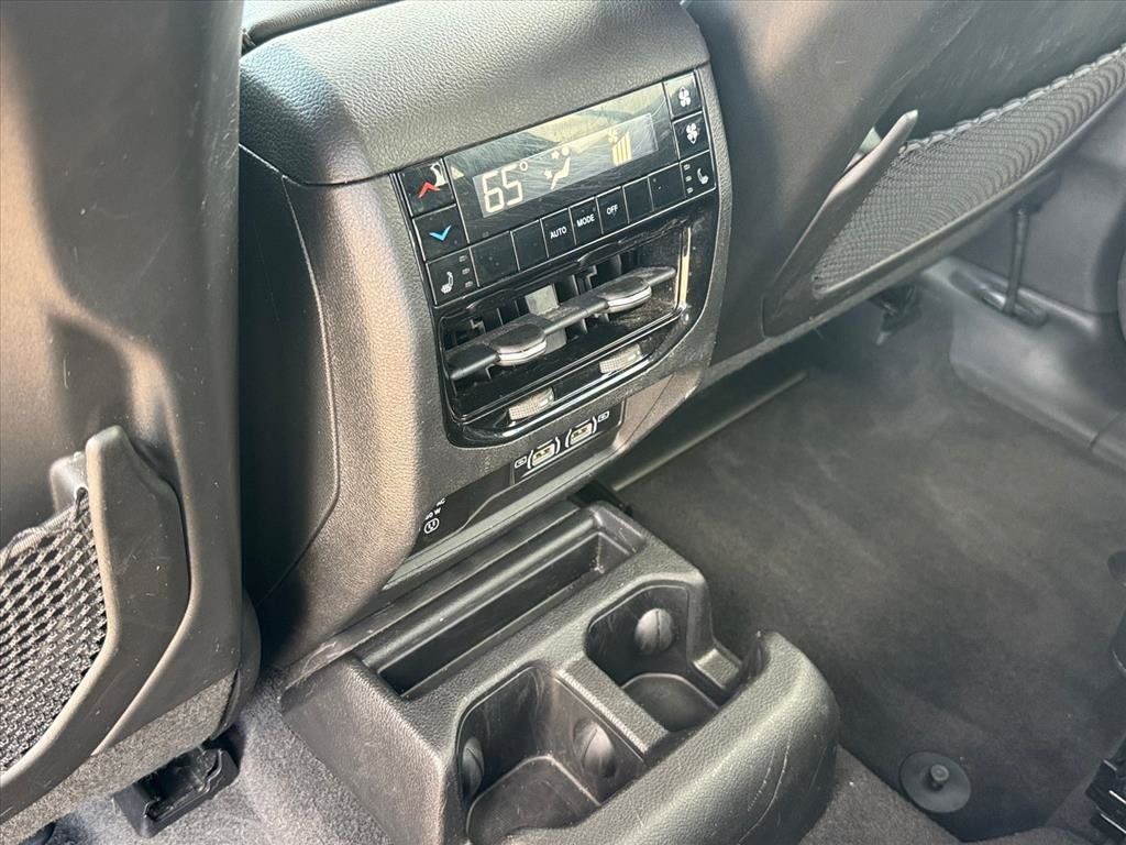 Used 2022 Jeep Grand Cherokee L Limited AWD/4WD image 13