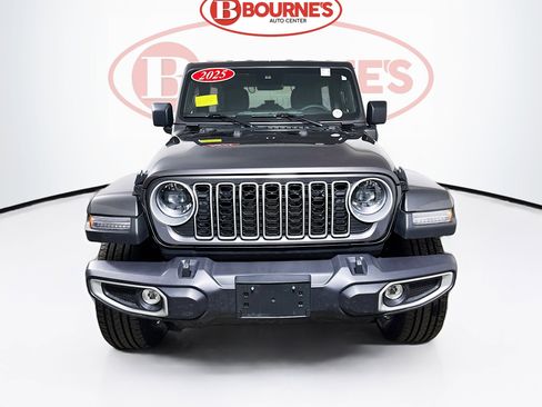 Used 2025 Jeep Wrangler Unlimited Sahara w/ Safety Group image 4