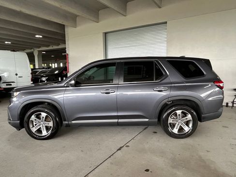 Used 2024 Honda Pilot EX-L image 2
