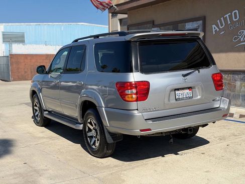 Used 2004 Toyota Sequoia Limited RWD image 8