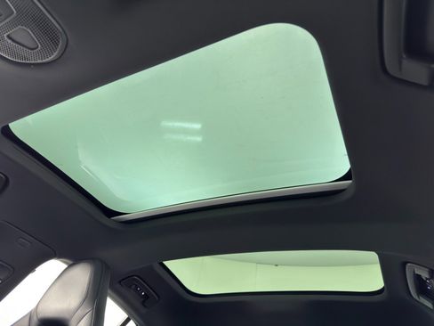 Used 2025 Porsche Panamera 4S w/ Premium Package image 12