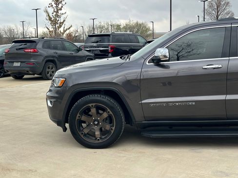 Used 2020 Jeep Grand Cherokee Limited image 7