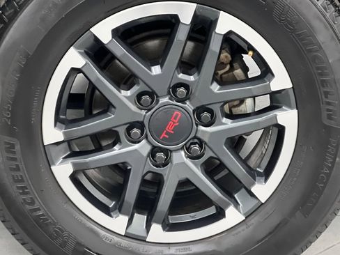 Used 2024 Toyota Tacoma TRD Sport RWD image 12