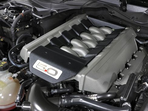 Used 2016 Ford Mustang GT w/ GT Performance Package RWD image 31